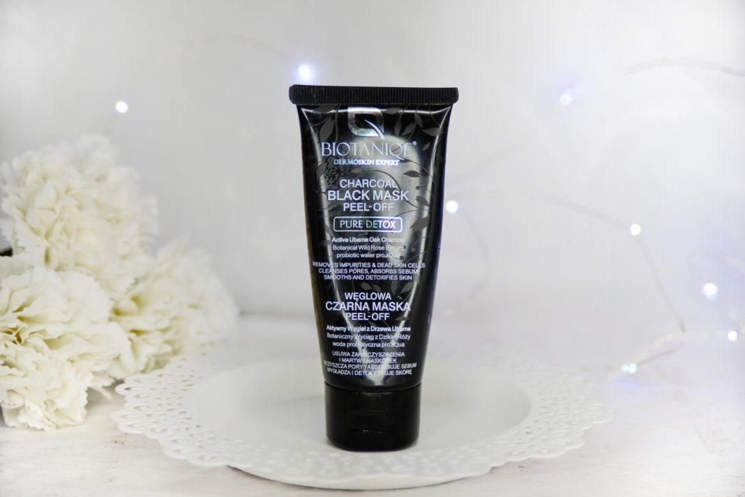 Węglowa czarna maska peel-off od Biotaniqe
