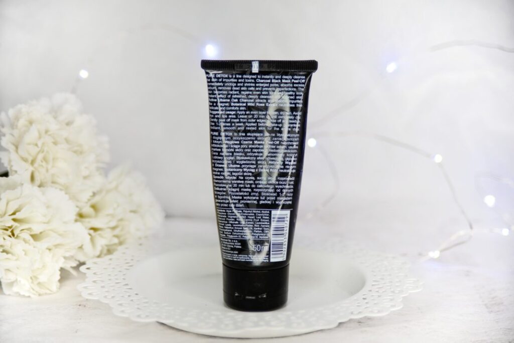 Węglowa czarna maska peel-off od Biotaniqe