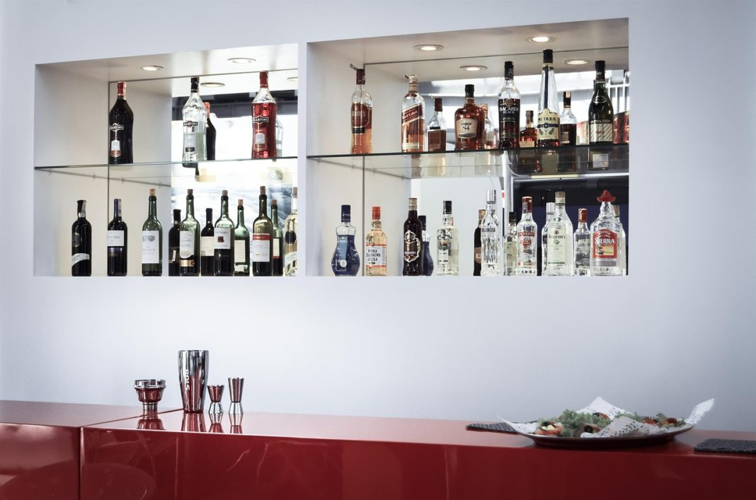 Ile alkoholu kupić na wesele